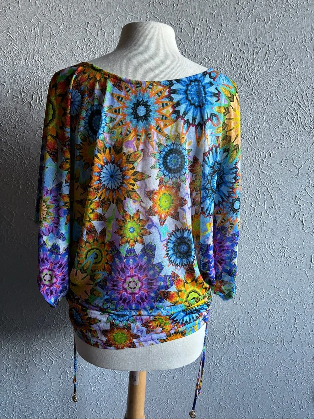 Luli Fama Kaleidoscope Print Batwing Swim Cover Up Resort Medium.